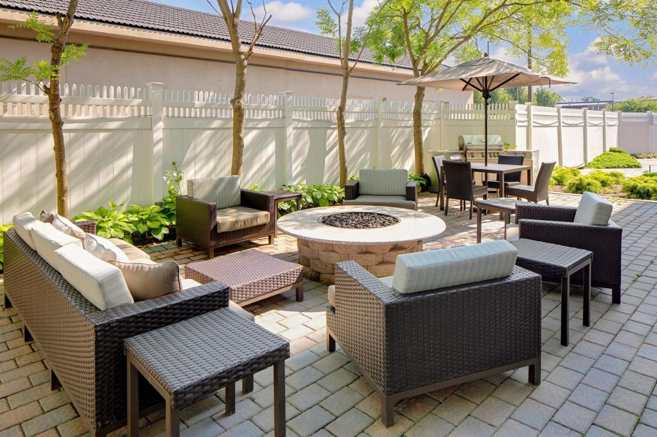 Courtyard Long Island Macarthur Airport Ronkonkoma Exteriör bild